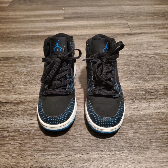 Air Jordan 1 - Picture 2 of 5